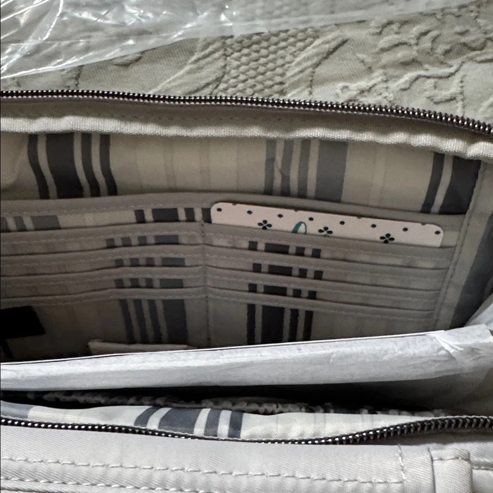 NWT Lug Scoop SE Crossbody Bag - Cloud Grey - Picture 6 of 7